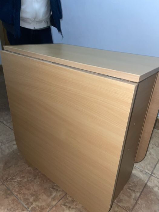 Masă pliantă- stare foarte bună