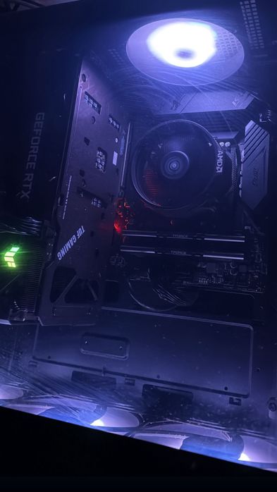 Мощен Gaming компютър + Монитор 144 hz + клавиатура