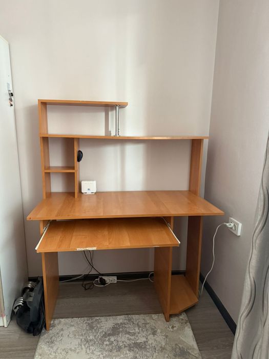 Рабочий стол школьный