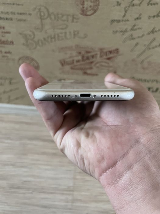 Обменяю айфон 11