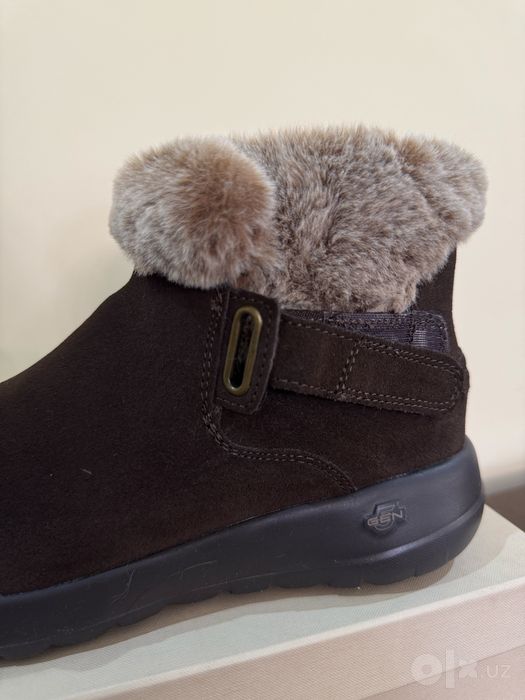 Сапоги -SKECHERS. Состояние :новое Размер:40 Комфортные и удобные.