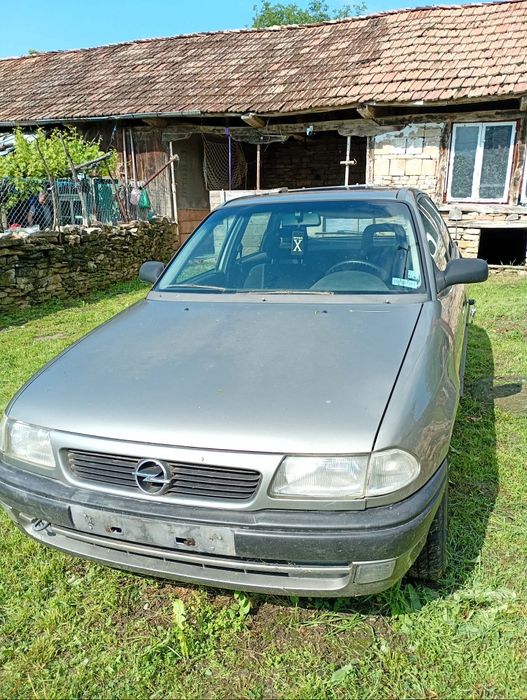 Опел Астра 1.6 автомат