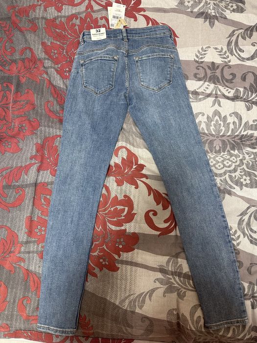 Нови дамски дънки