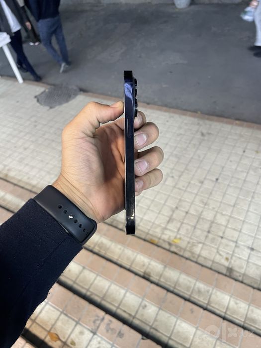 Iphone 14 pro qora
