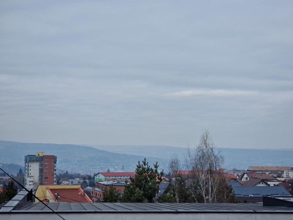 Apartament cu 3 camere,zona Zorilor