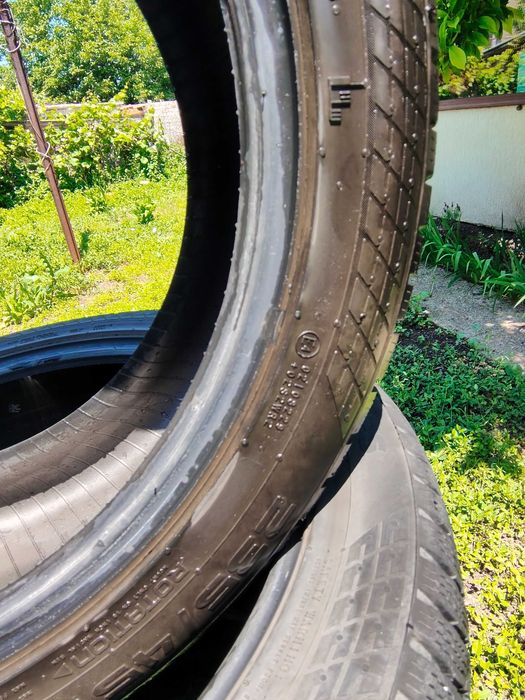 Гуми  235/45/18 4бр. Nokian