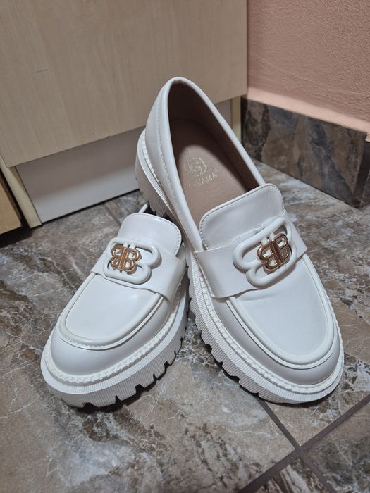 Pantofi stil mocasini marimea 36 noi