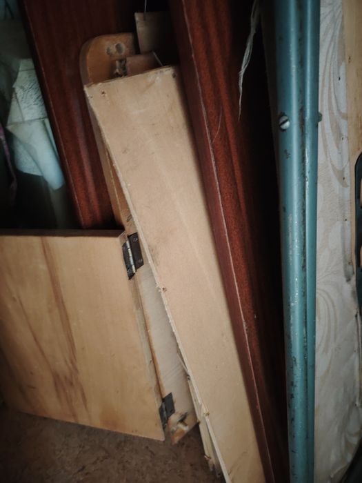 даром дрова от советской мебели срочно!!