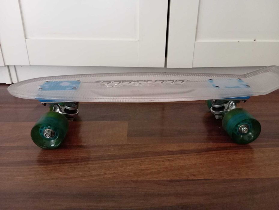 Vand hoverboard cu incarcator (bonus skateboard)