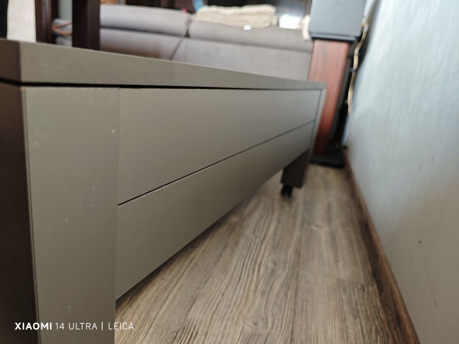 Холна масичка с чекмеджета