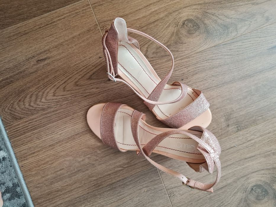 Sandale stralucitoare