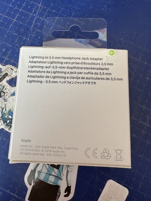 apple сксесоари,адаптер,зарядно и слушалки