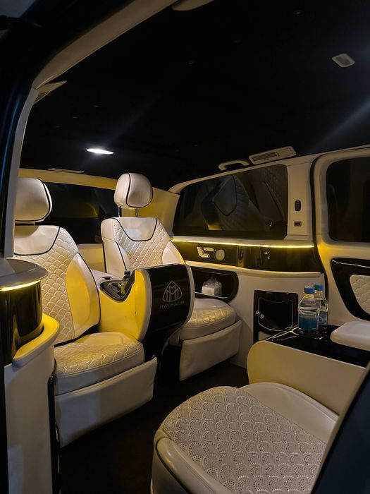 Mercedes-Benz V-Class VIP услуги: трансфер, поездки, кортеж и туризм