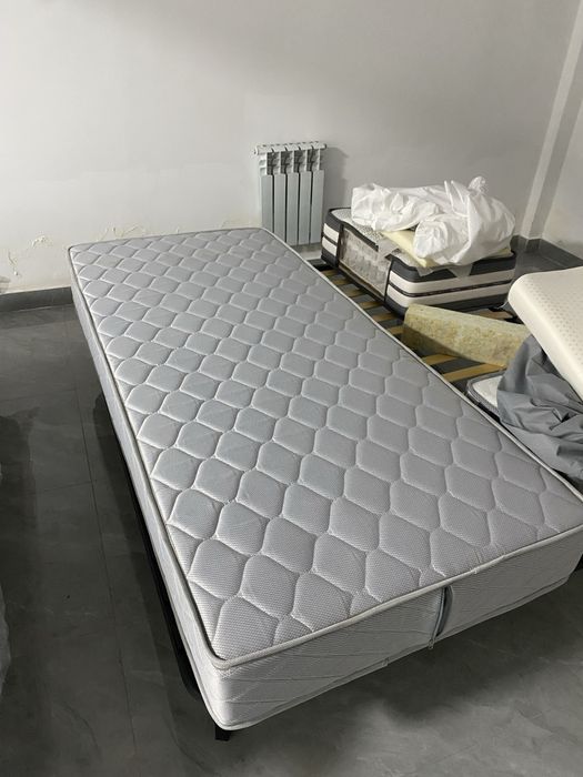 Продается матрас односпальный 90/200 в отдичном состояний