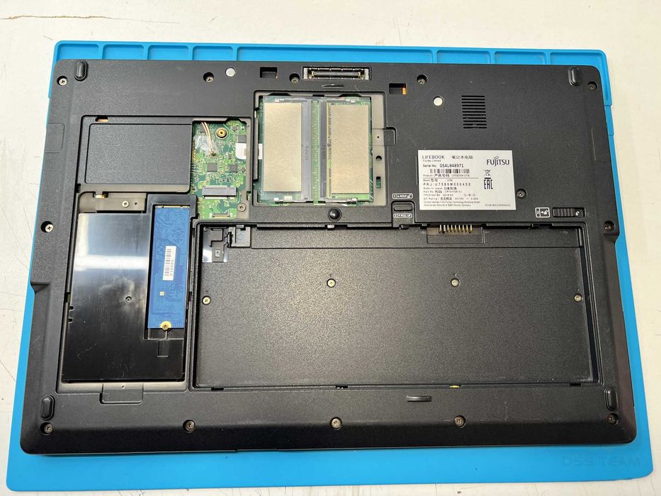 Реновиран лаптоп Fujitsu LIFEBOOK U758 15.6" IPS i5-8250U 16GB 260GB