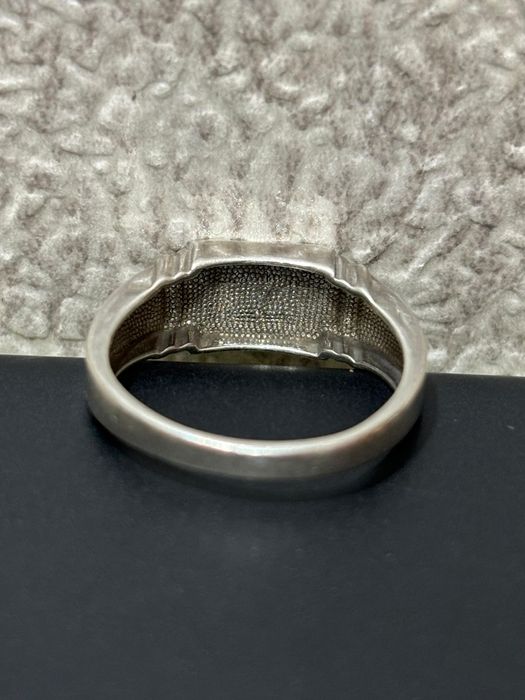 Серебряная печатка 18.5