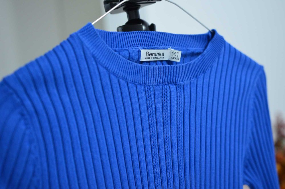 Pulover Bershka, Albastru Royal, croi mulat, S