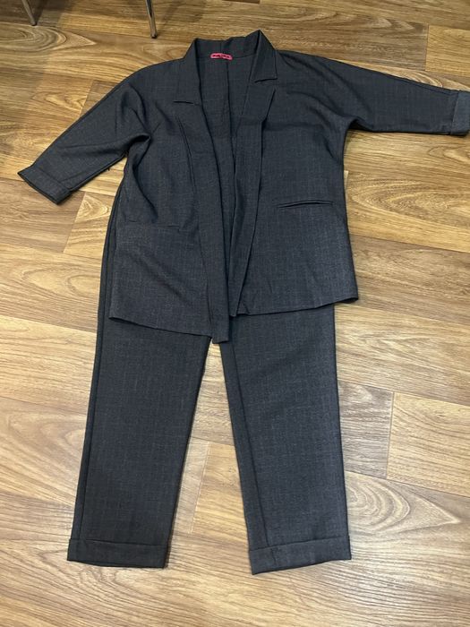 Продам костюм размер 46-48