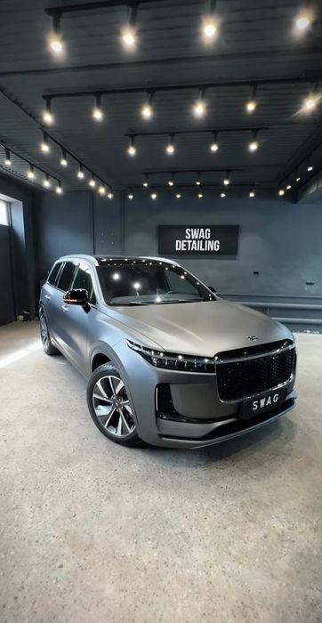 Автомобиль Li one