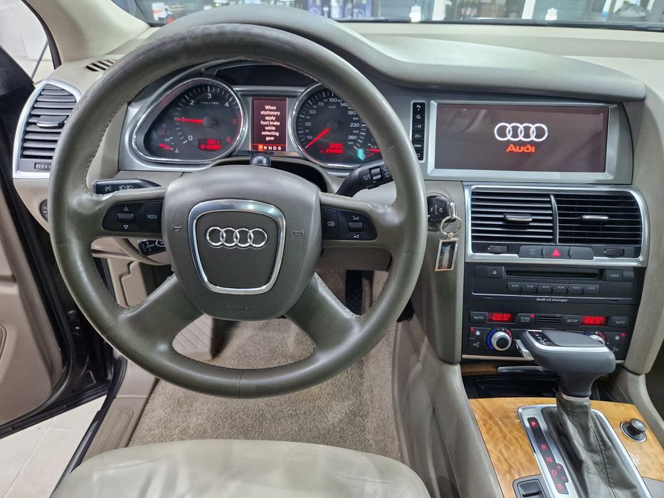 AUDI Q7 2009 — imagine 2