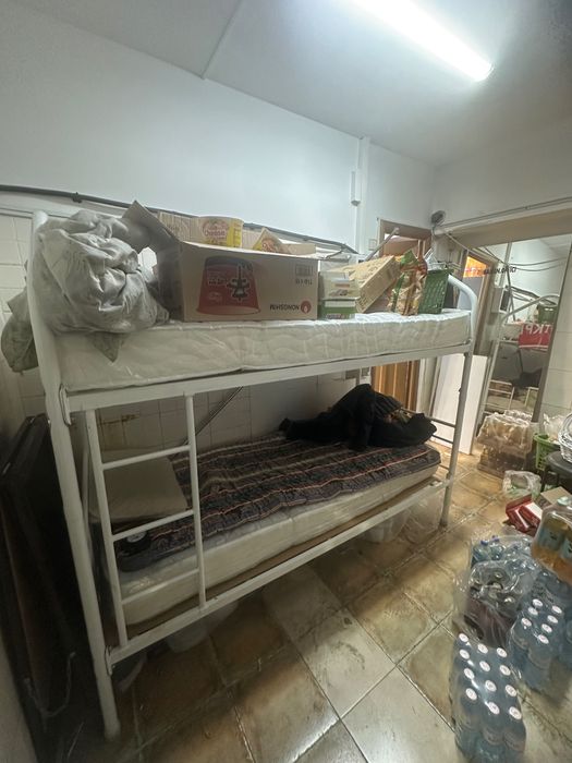 Двухэтажный кровать для взрослых