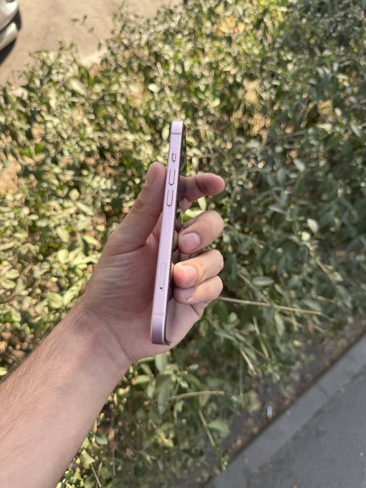 Продам Телефон Айфон 15 128Gb