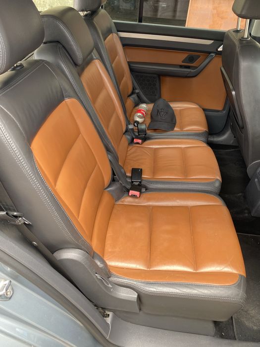 Кожен салон за Фолксваген Тоуран