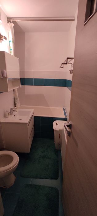 De închiriat apartament cu 1 camera 240 euro