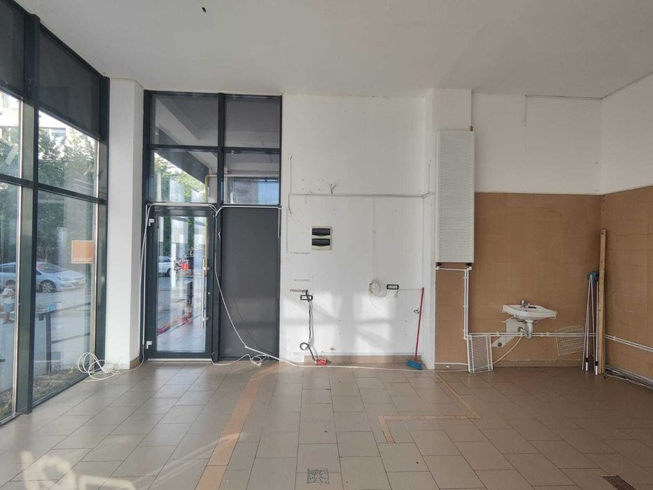 Proprietar inchiriez spatiu comercial cartier Tomis Plus