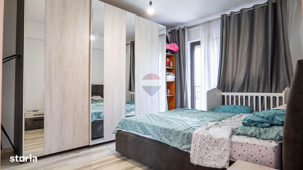 Apartament cu 3 camere de vânzare