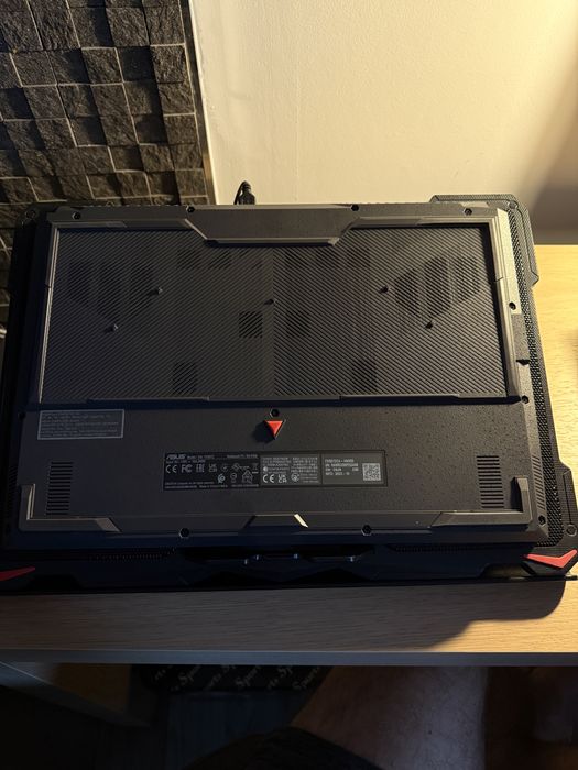 Vând urgent laptop gaming Asus