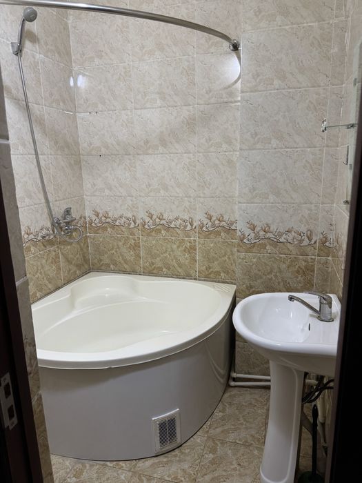 Гулистон ш. Квартира продается 3.3.6  90 кв.