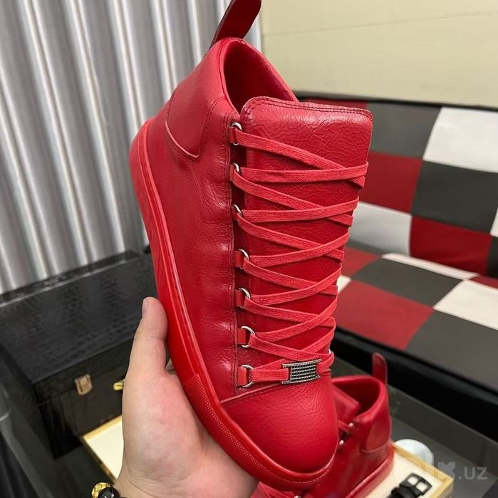 Balenciaga Arena