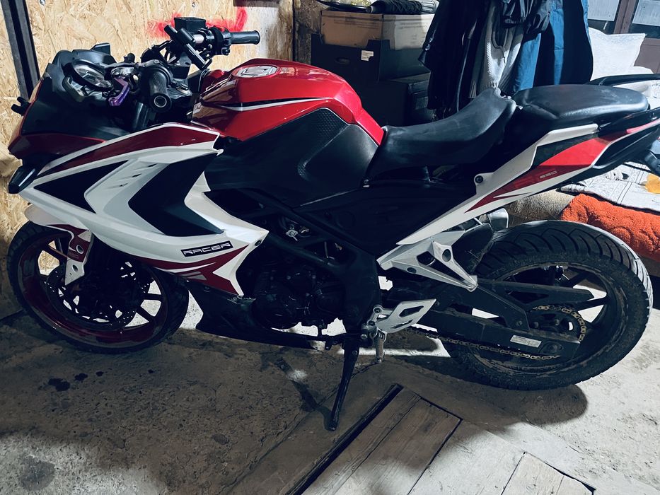 Продам Racer shtorm