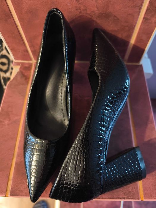 Pantofi cu toc gros, 39