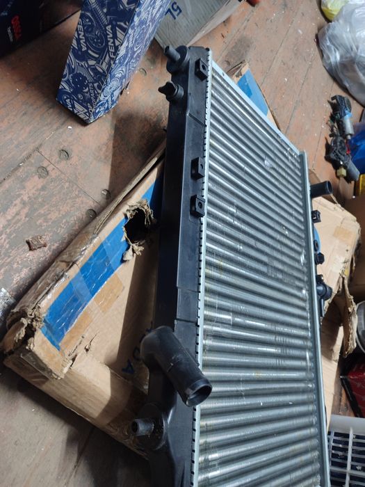 Радиатор на Ауди 80 Б4 С4 Б3 А6