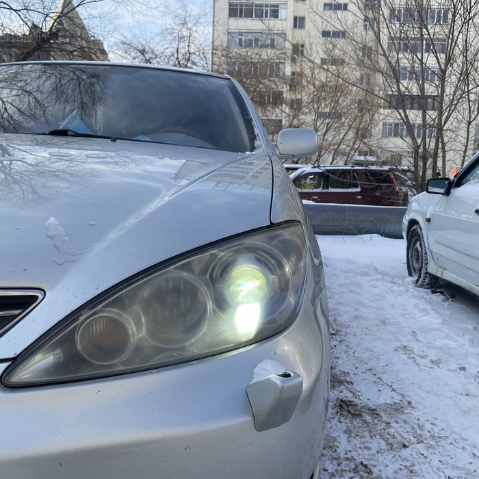 Продам фары на камри