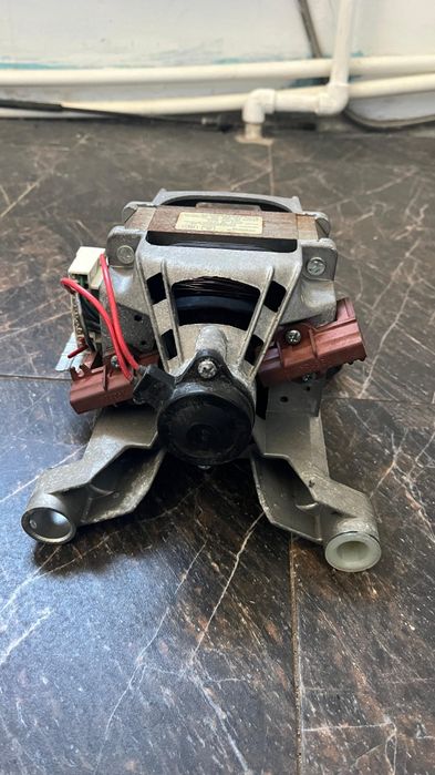 Продам Моторчик от стиральный машины