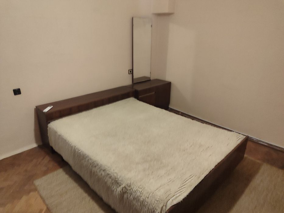 Давам тристаен апартамент под наем