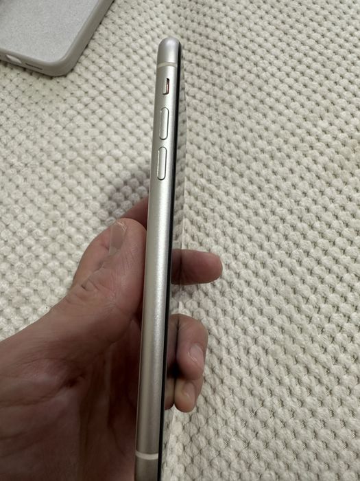 Продам Iphone 11 в отличном состоянии