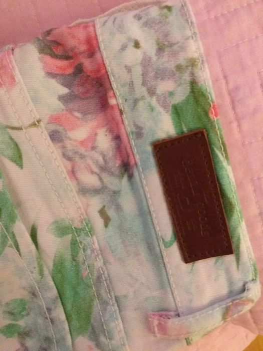 Продам летние джинсы