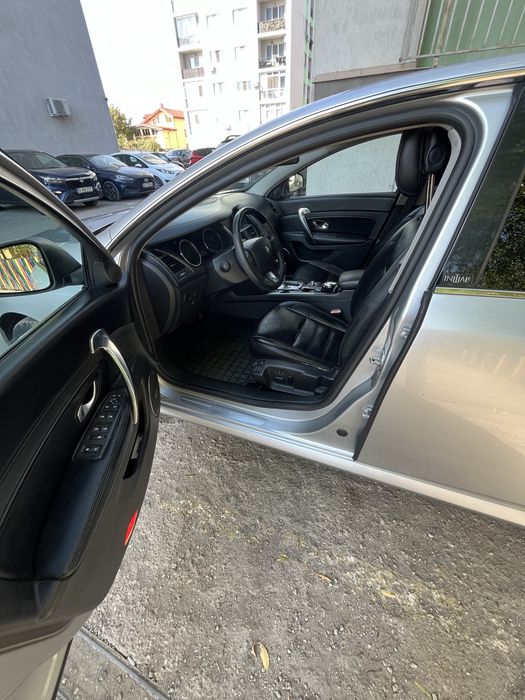 RENAULT Latitude 2010 — imagine 5