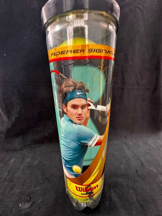 Set 4 mingi de tenis Wilson US Open cu autograful lui Ilie Năstase