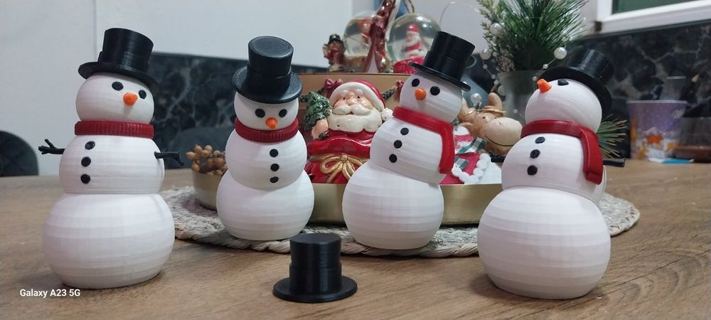 Декоративен снежен човек