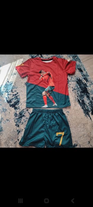 Costum de fotbal Ronaldo pentru copii 5/6 ani marimea 120