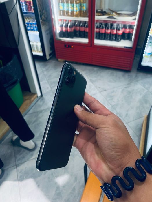iPhone 11 pro ... 60k торг есть