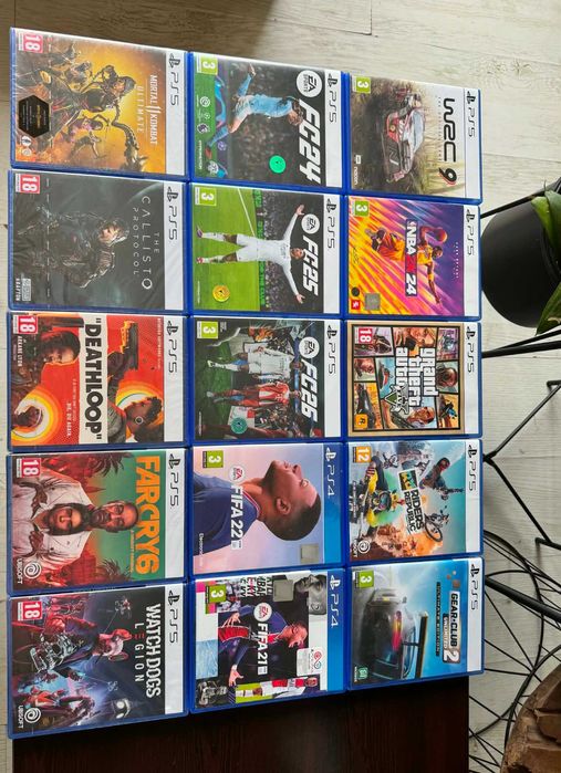 Продавам PlayStation 5 (PS5) комплект с контролер, кабели, кутия и игри