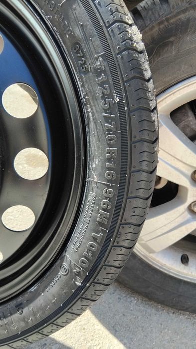 Чисто нова резервна гума с джанта патерица 125/70/16