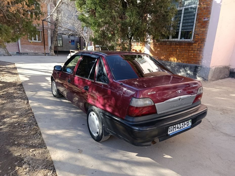 Нексия 1 зўр холати бут бутун срочна сотилади