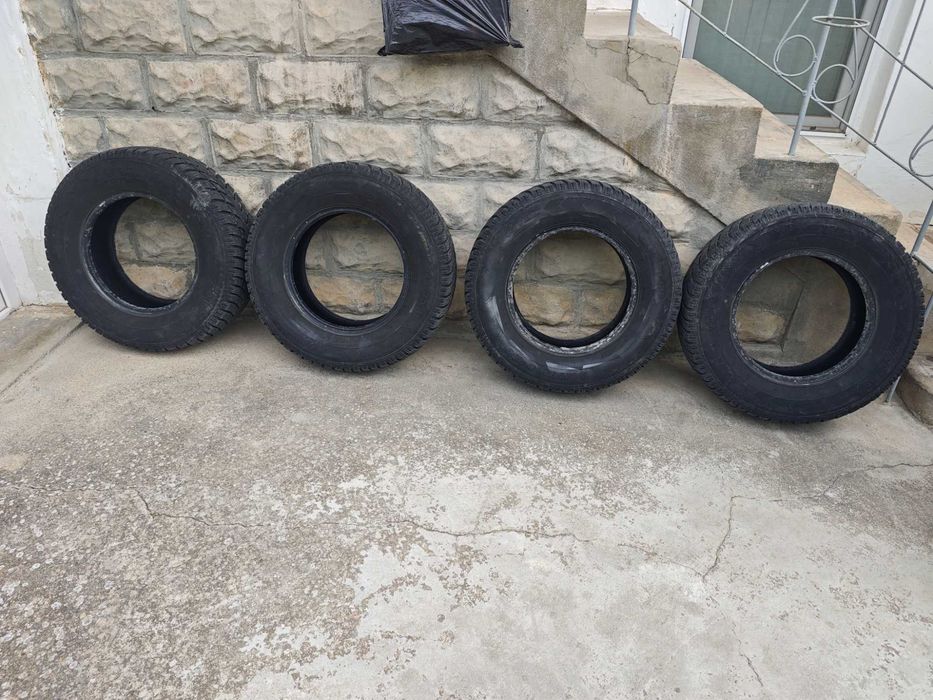 Зимни гуми 245/70/16